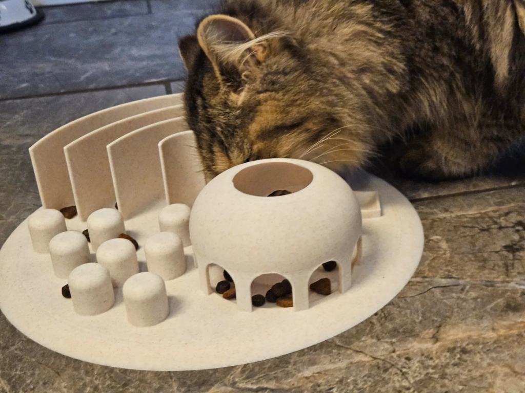 Interaktiver Katzen-Futternapf